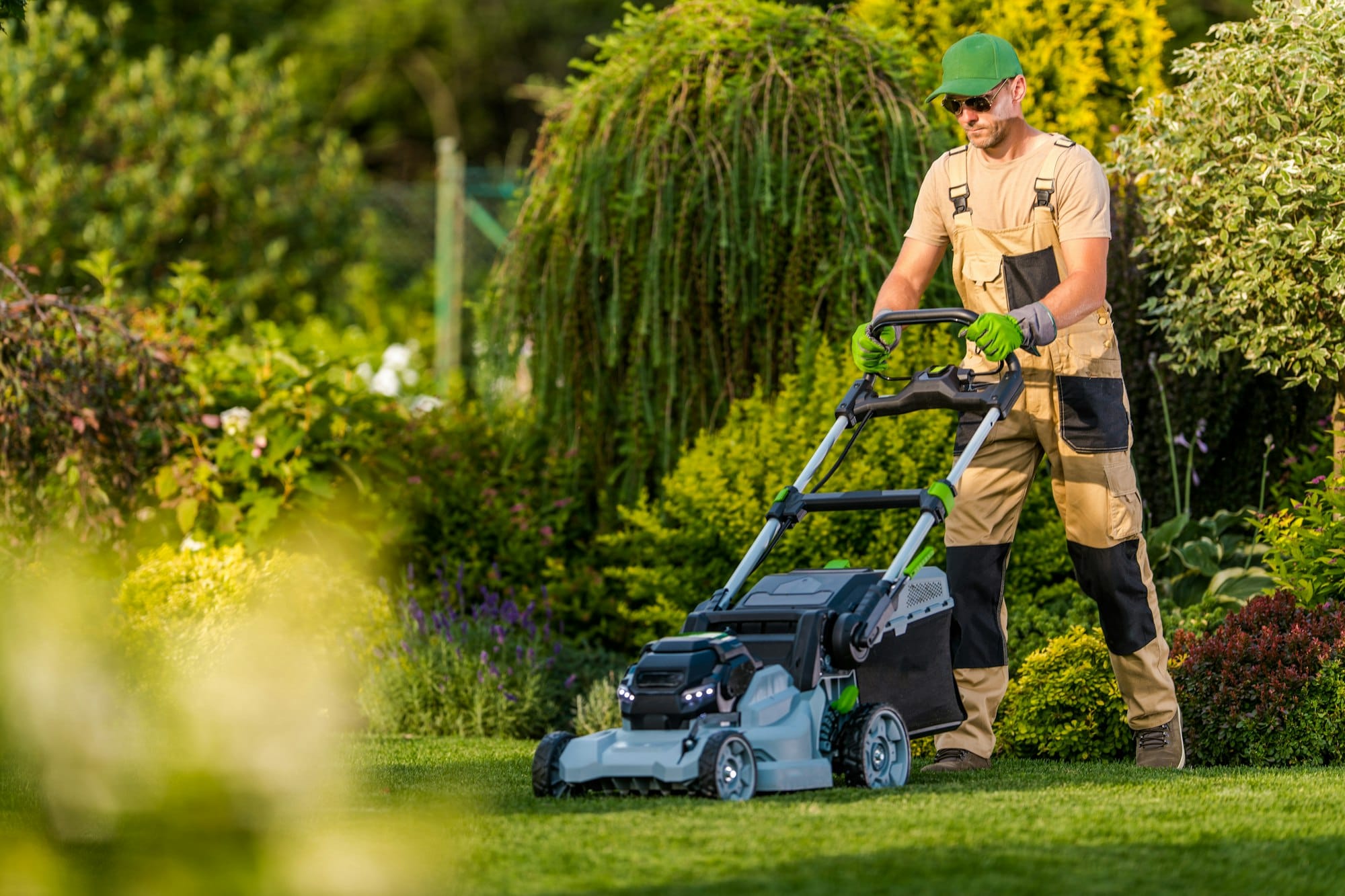 why-lawn-care-businesses-should-go-pro-for-debt-collection